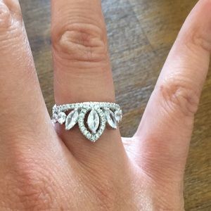 Princess-tiara rings